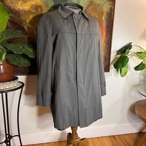 Vintage Men’s Grey London FogTrench Coat size 40